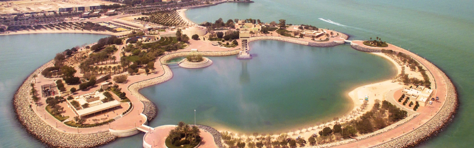 Kuwait’s Coastal Charm: A Destination Guide to the Arabian Gulf