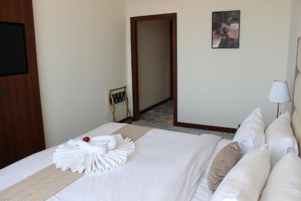 Dolphin Continental Hotel image 14