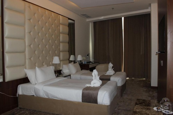 Dolphin Continental Hotel image 35
