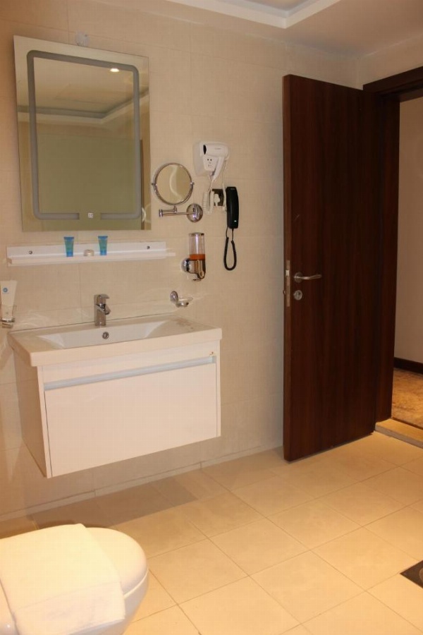Dolphin Continental Hotel image 36